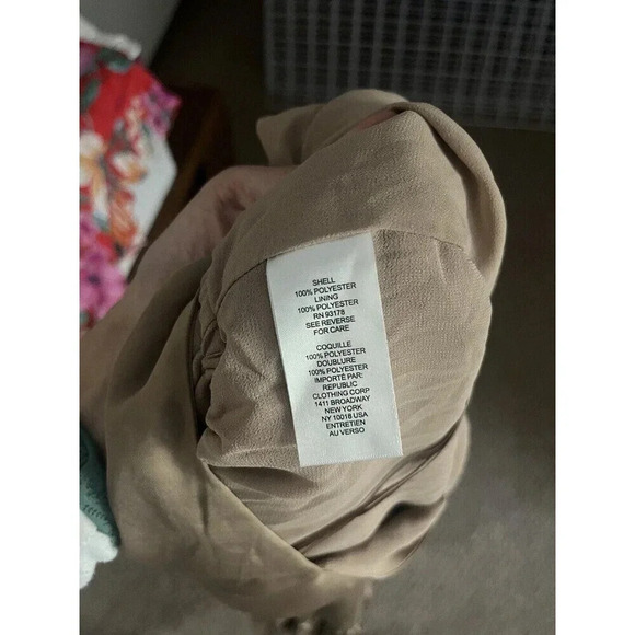 Tahari Dress Womens Small Beige Sleeveless Midi Sinch Waist V Neck Satin Casual - Picture 6 of 6